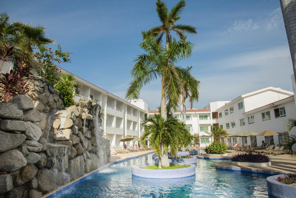 Готель La Isla Huatulco Екстер'єр фото